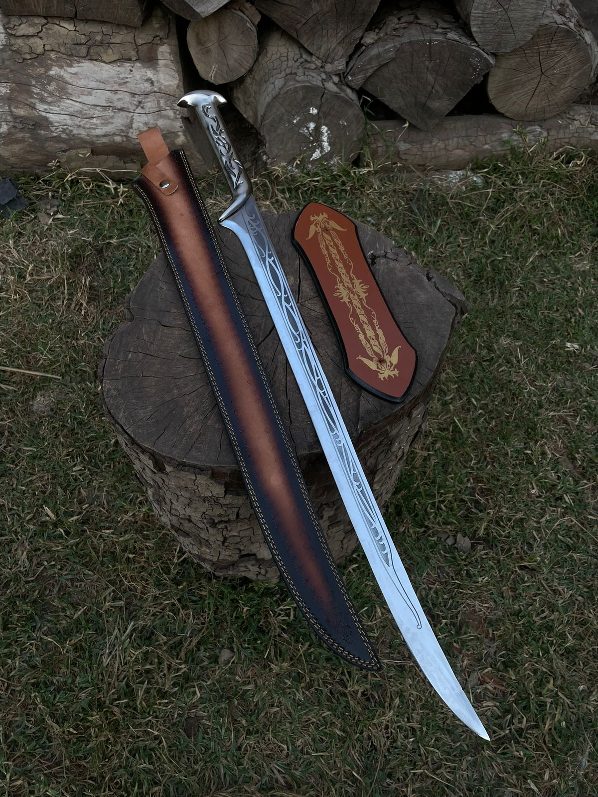 Thundril Sword With Wallstand