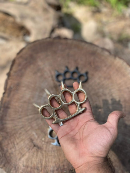 Spiked Knuckle